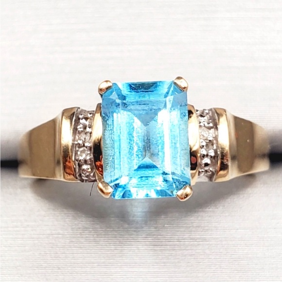 Jewelry - 10k Solid Yellow Gold Genuine Emerald Cut Blue Topaz & Diamond Ring